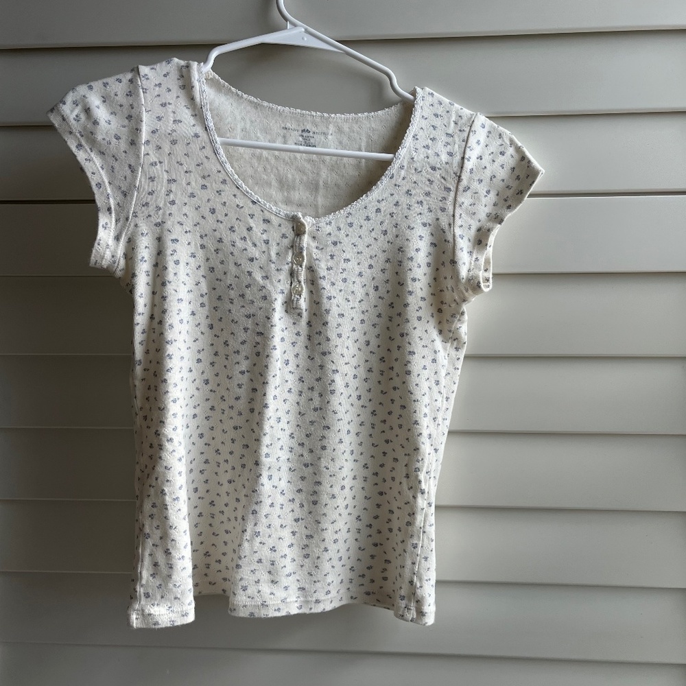 Brandy Melville Blue Floral Eyelet Three Button Scallop Trim Top